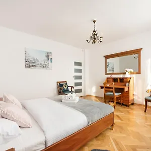 Metro Zacisze Fausta House With Garden Apartament
